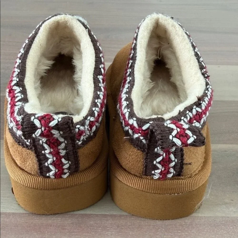 Falls Creek Toddler Brown Suede Shoes with Red Trim - Size 8 - Ugg style